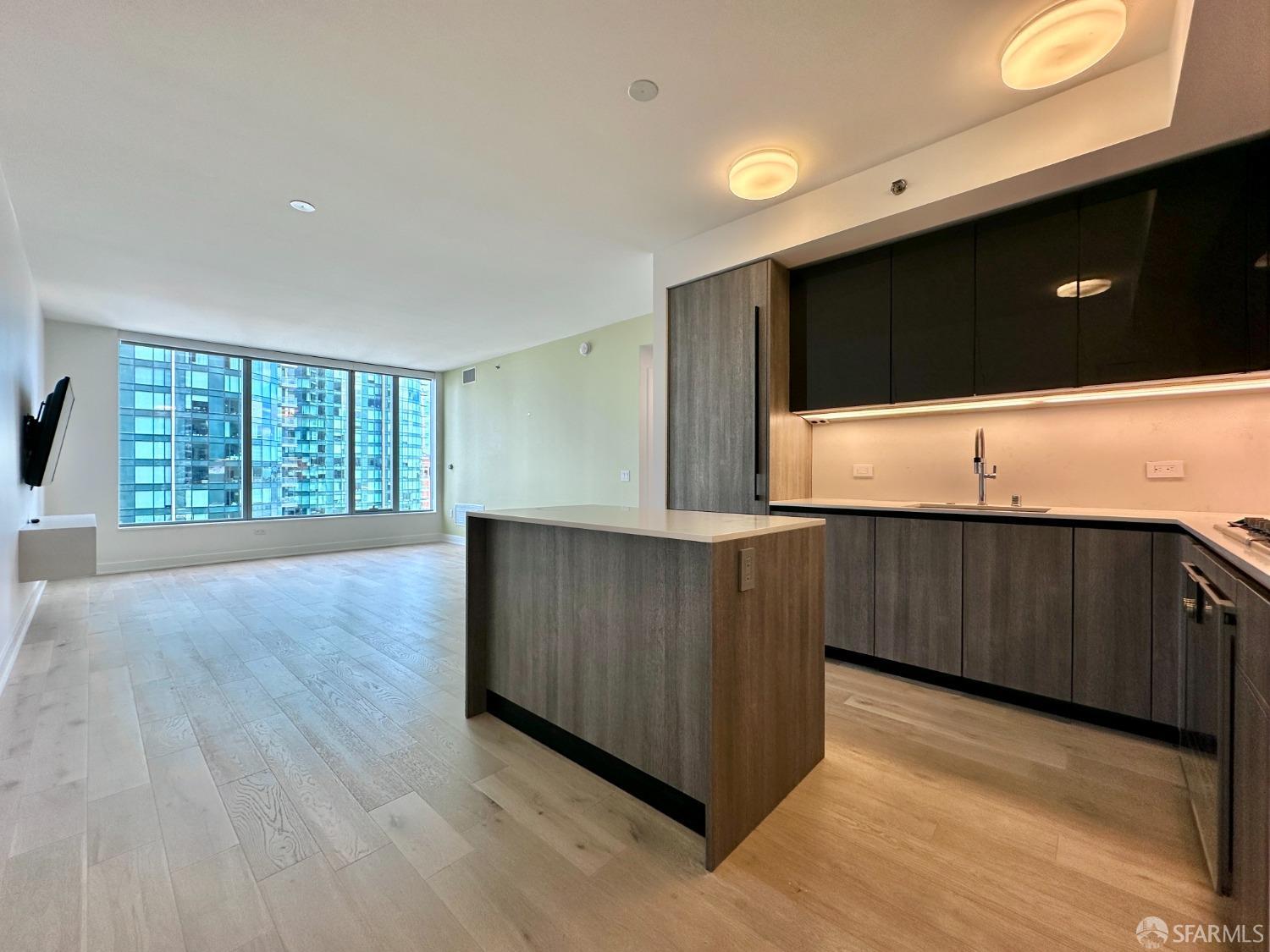 Photo of 201 Folsom St #15D in San Francisco, CA