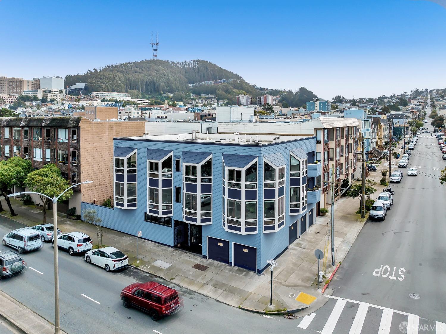 Photo of 855 Lincoln Wy #3 in San Francisco, CA