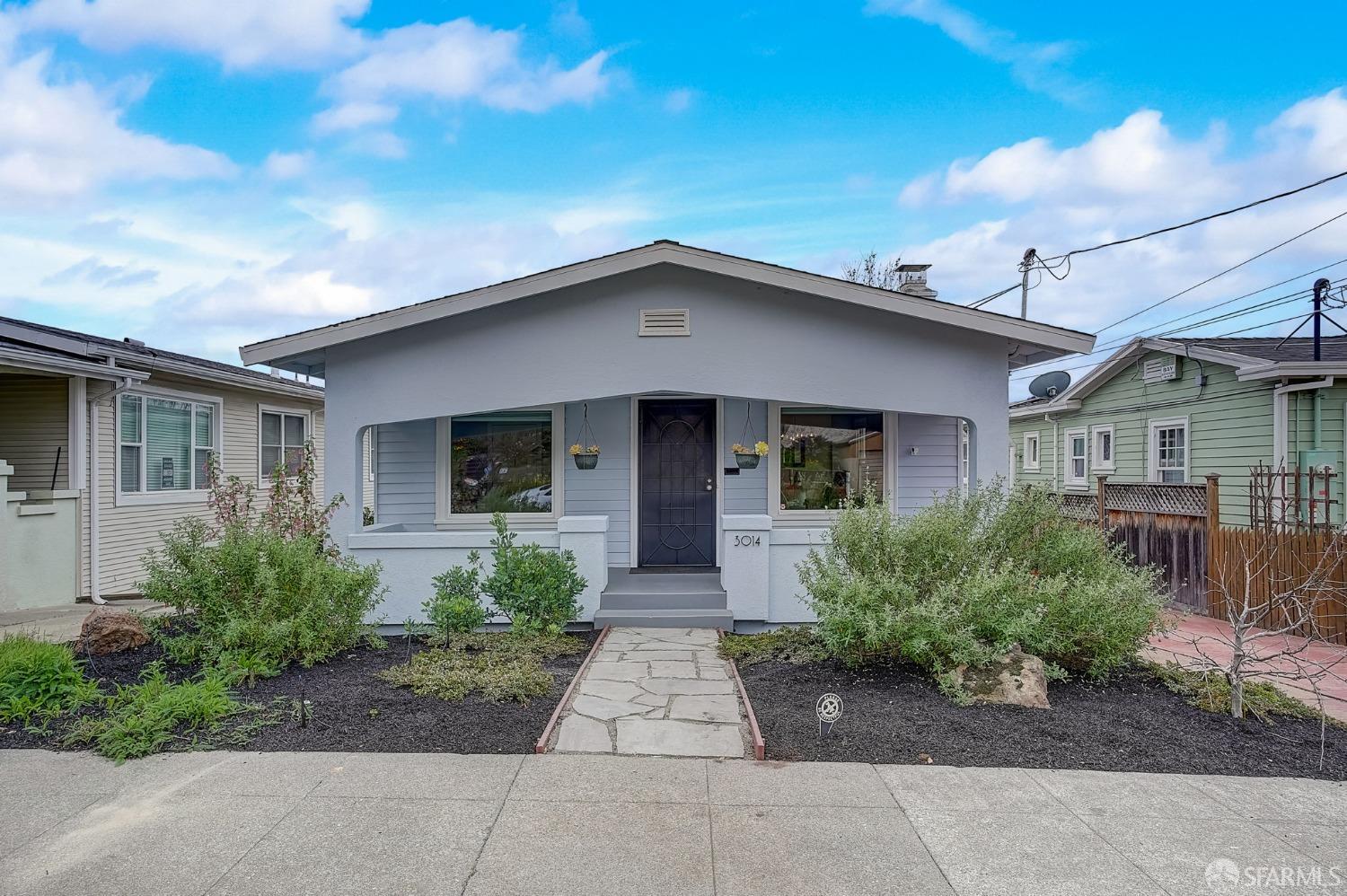 Photo of 3014 Morcom Ave in Oakland, CA