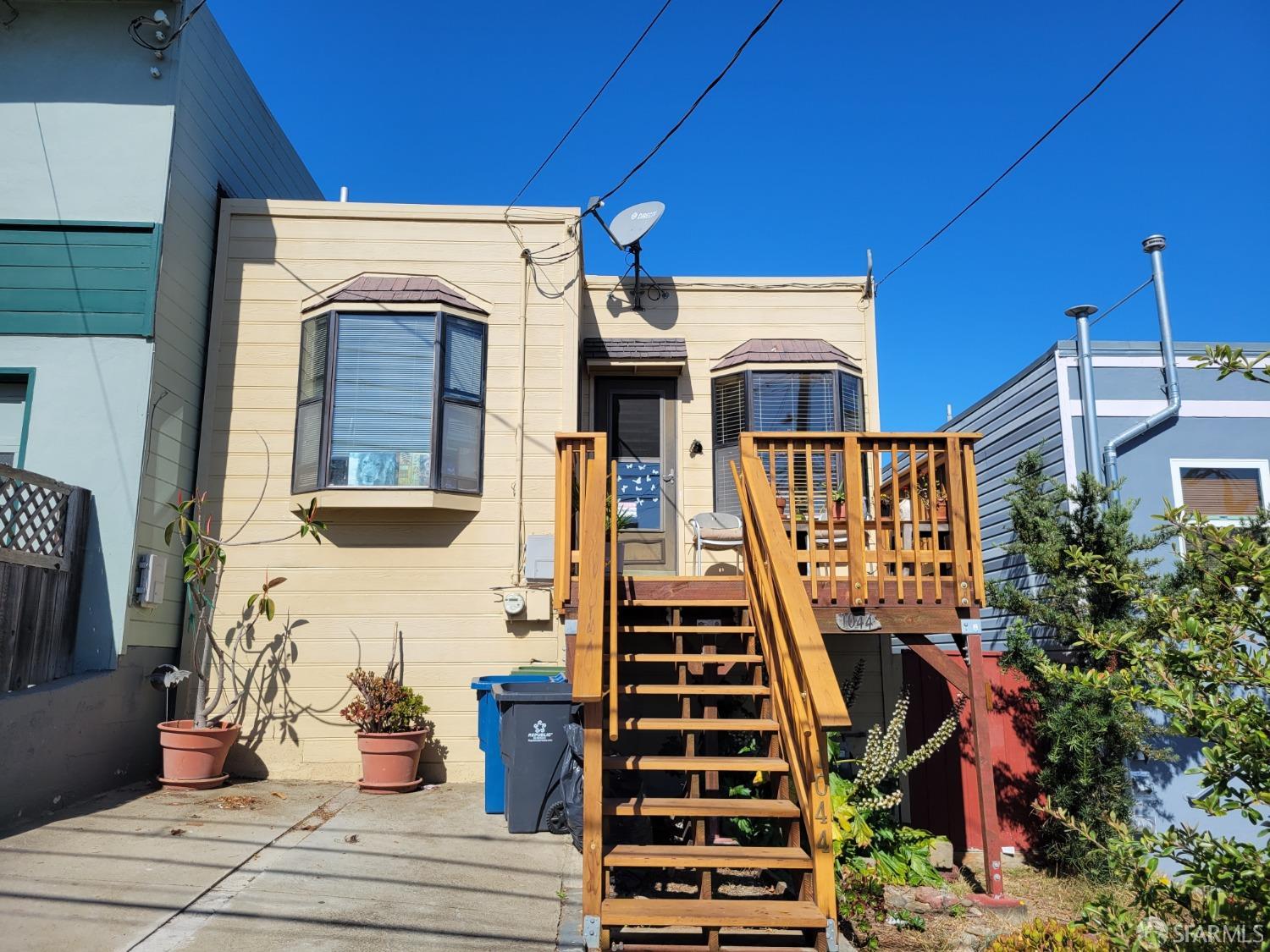 Photo of 1044 Schwerin St in Daly City, CA