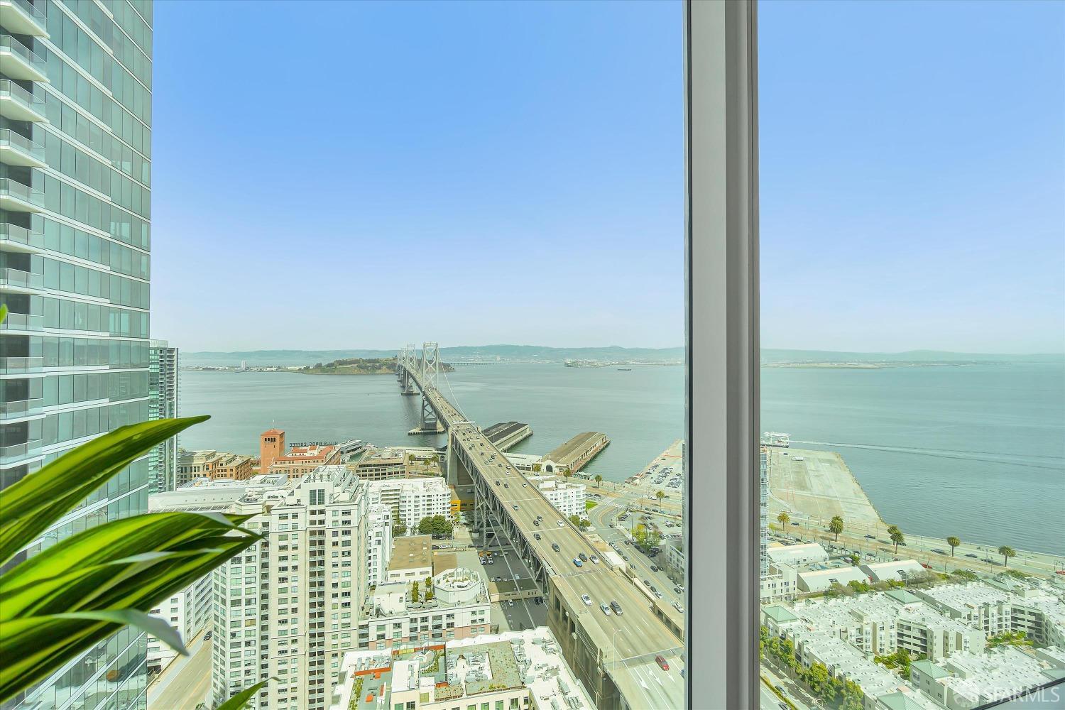Photo of 425 1st St #3401 in San Francisco, CA