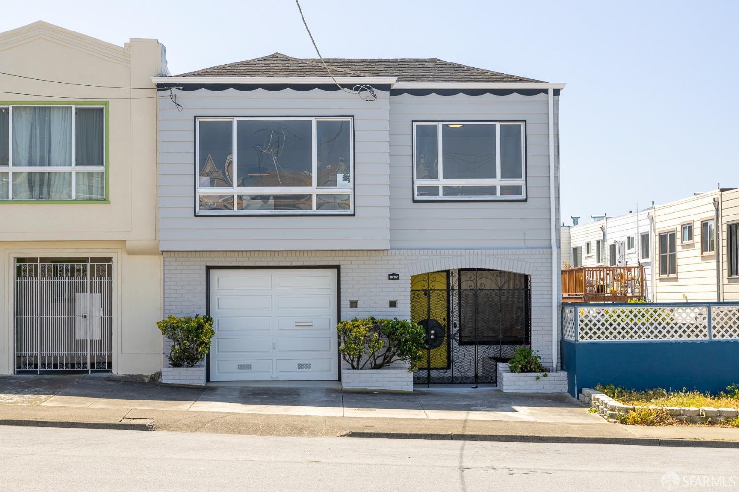 Photo of 3737 Pacheco St in San Francisco, CA