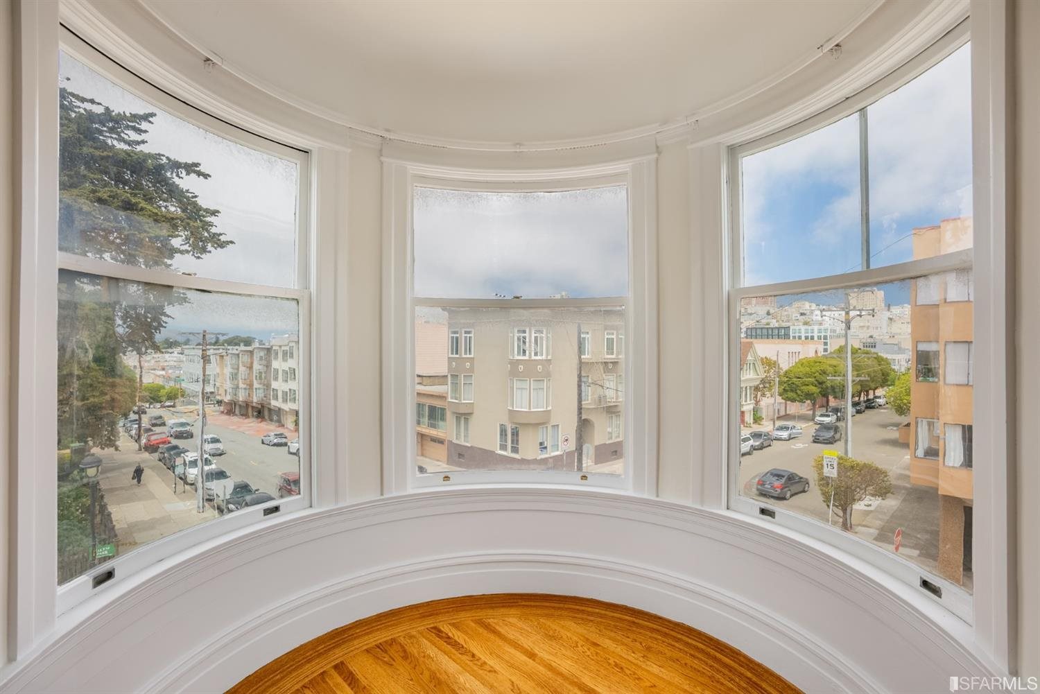 Detail Gallery Image 1 of 1 For 2563 Gough St, San Francisco,  CA 94123 - 4 Beds | 1/1 Baths
