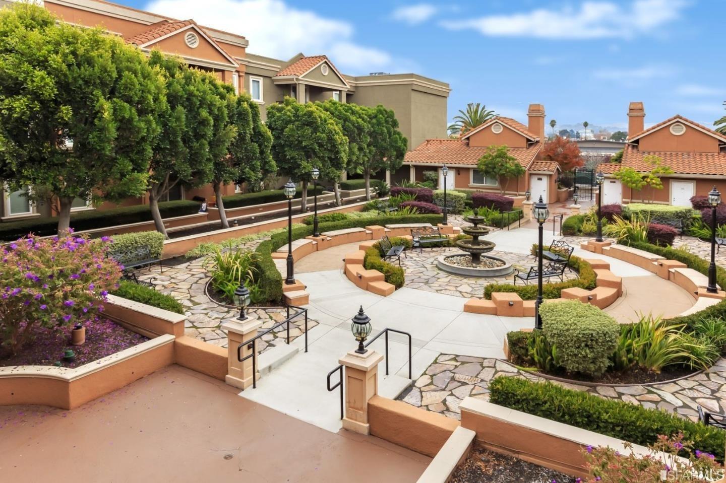Common Area Courtyard