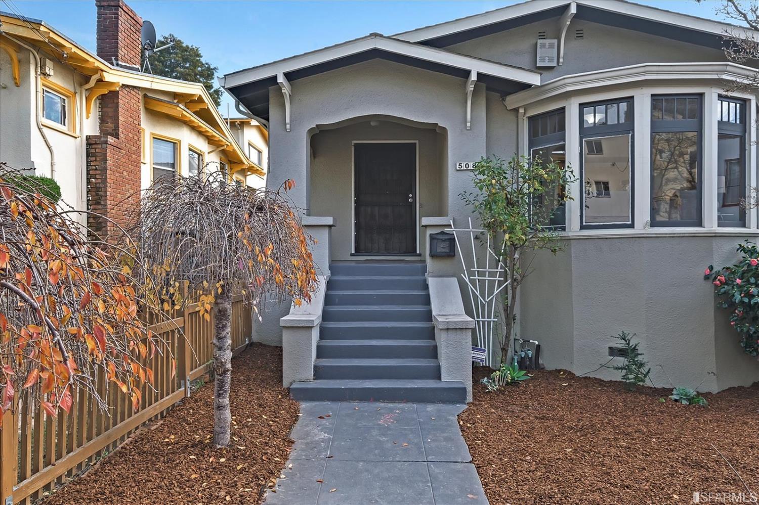 Detail Gallery Image 1 of 1 For 508 Athol Ave, Oakland,  CA 94606 - 3 Beds | 1/1 Baths