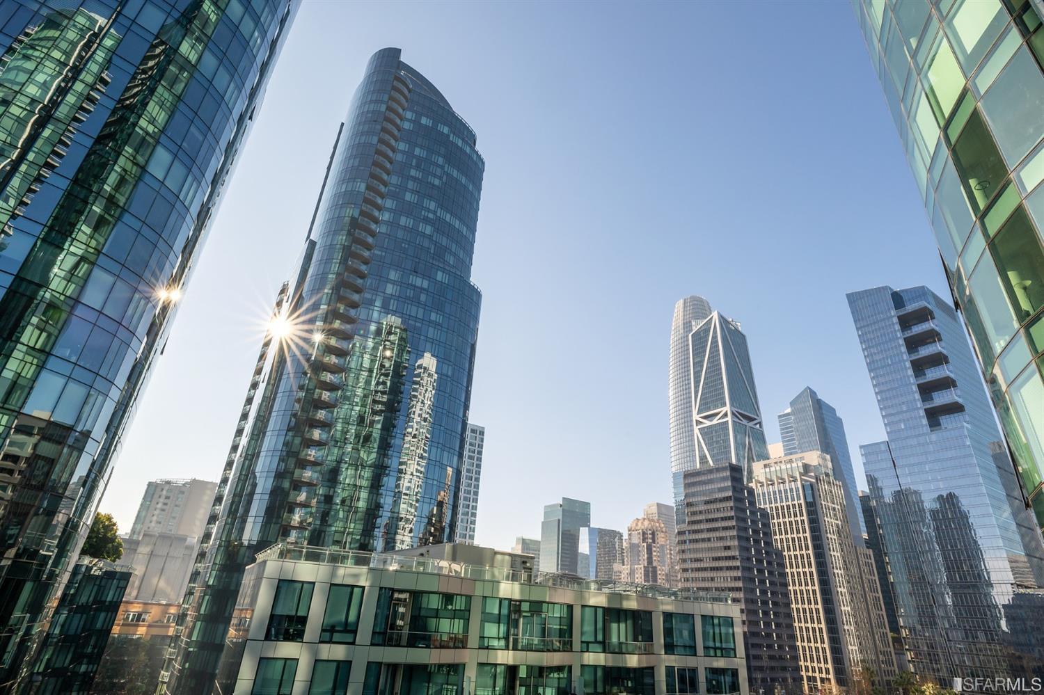 ...with outlooks to SF's downtown highrises...