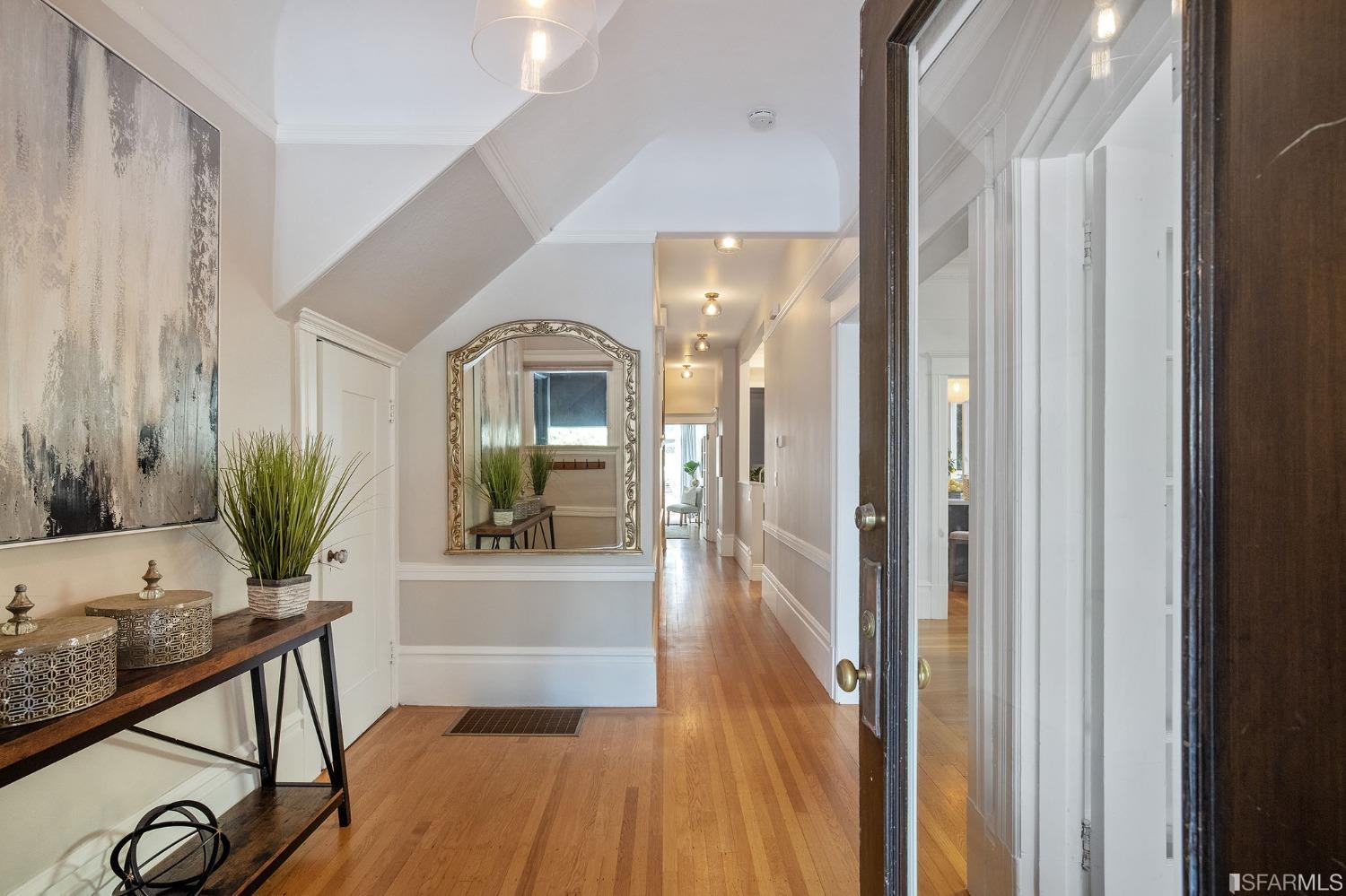 Detail Gallery Image 1 of 1 For 2675 Filbert St, San Francisco,  CA 94123 - 2 Beds | 2 Baths