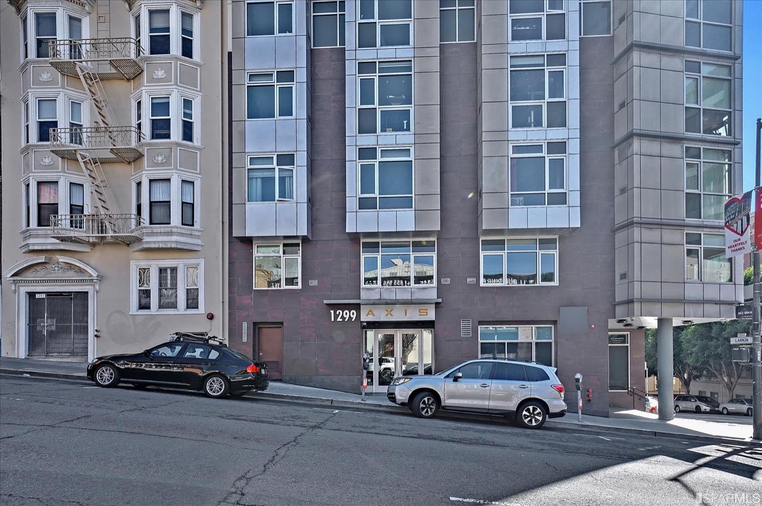 Photo #2: 422635279 Listing 