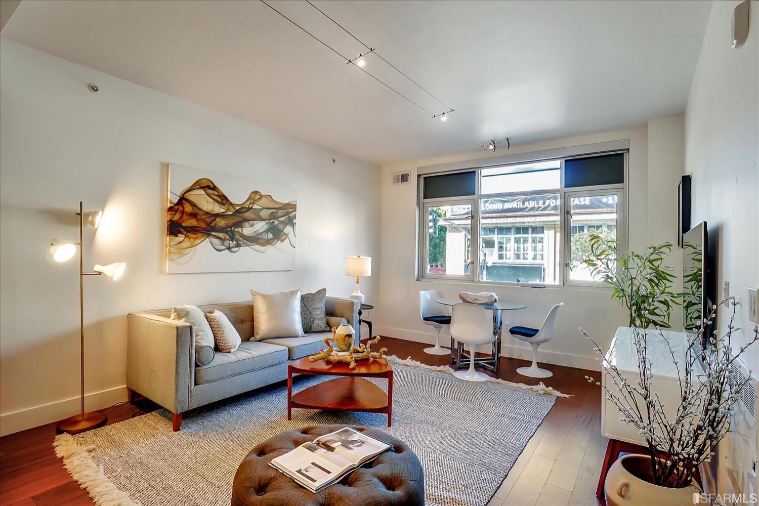 Photo #7: 422635279 Listing 