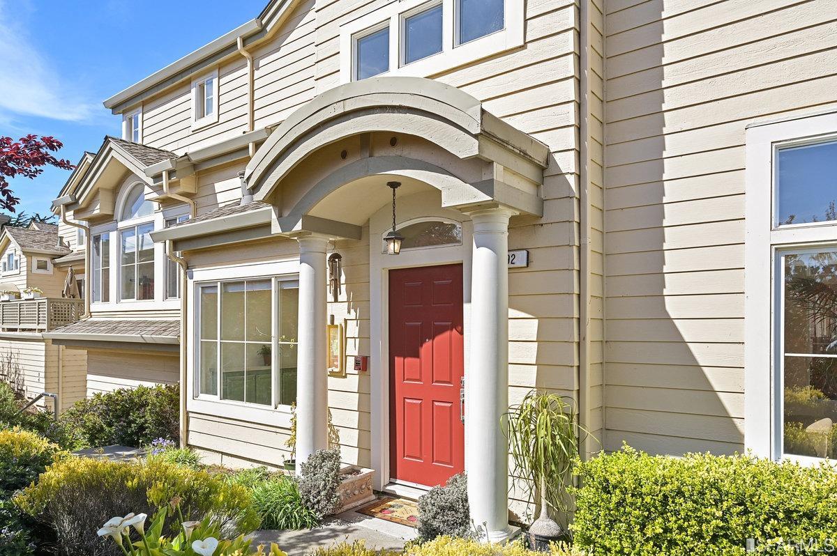 Detail Gallery Image 1 of 1 For 92 Patrick Way, Half Moon Bay,  CA 94019 - 3 Beds | 2/1 Baths