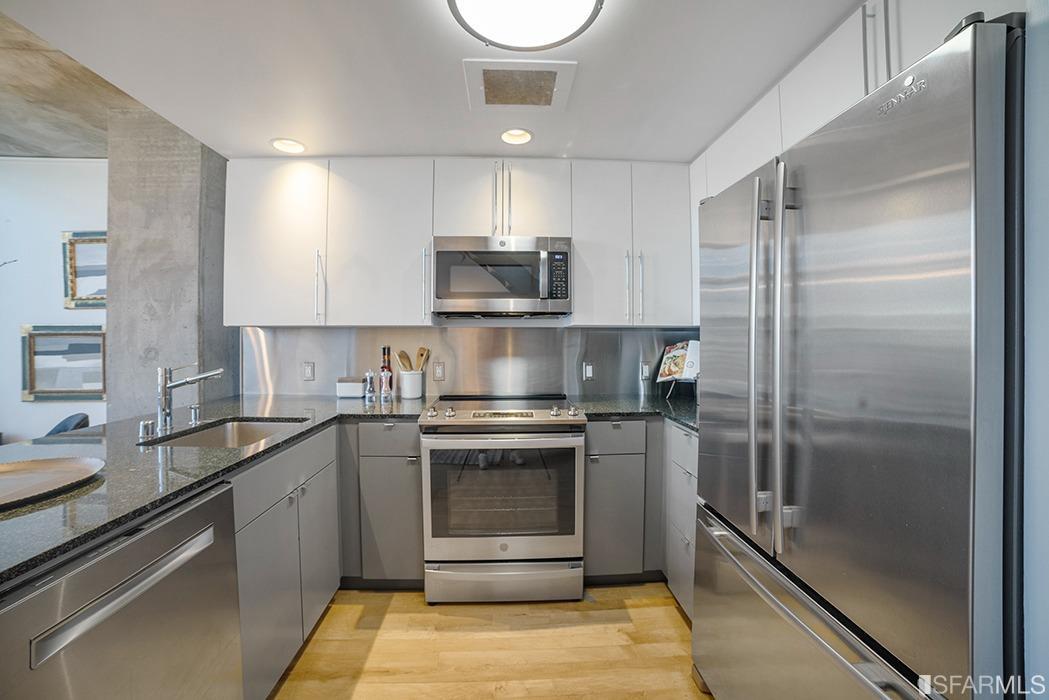 Photo #6: 422637143 Listing 