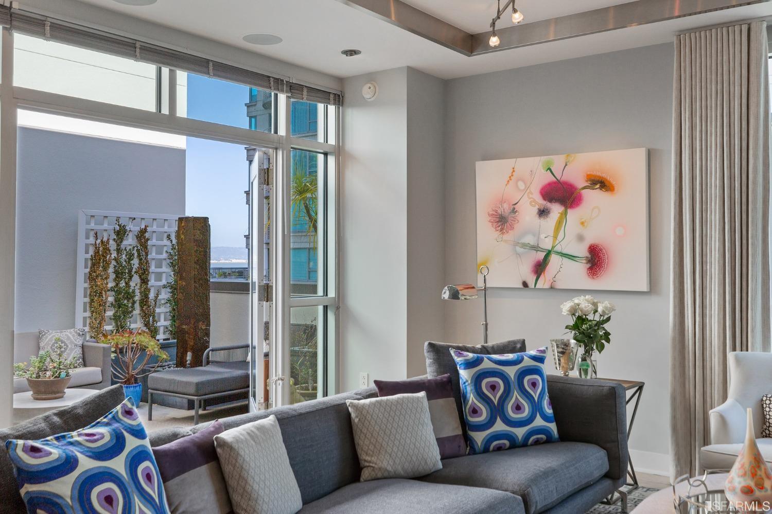 Photo #6: 422639711 Listing 