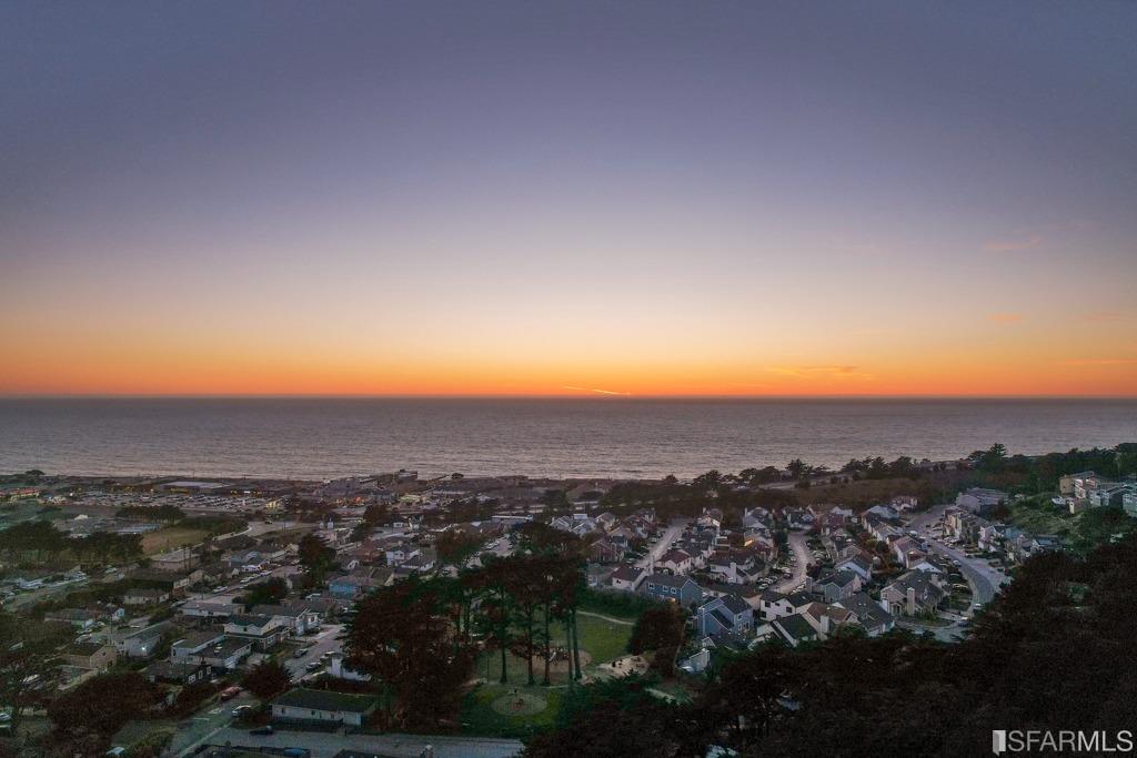 Detail Gallery Image 1 of 1 For 435 Beaumont Blvd, Pacifica,  CA 94044 - 4 Beds | 2/1 Baths