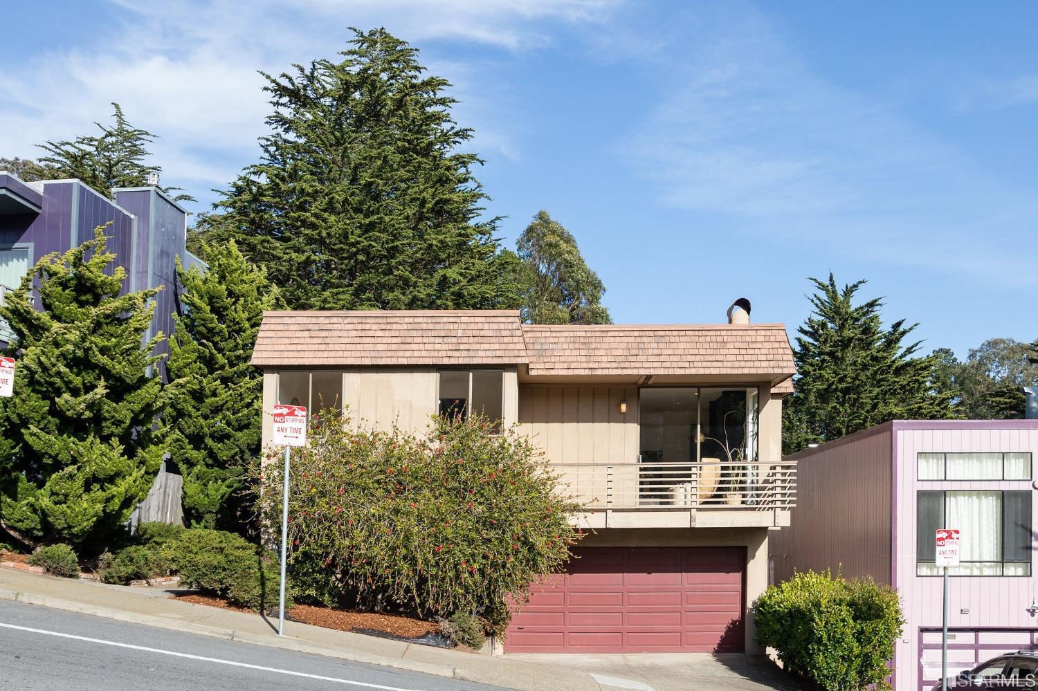 Detail Gallery Image 1 of 1 For 5735 Diamond Heights Blvd, San Francisco,  CA 94131 - 3 Beds | 2 Baths