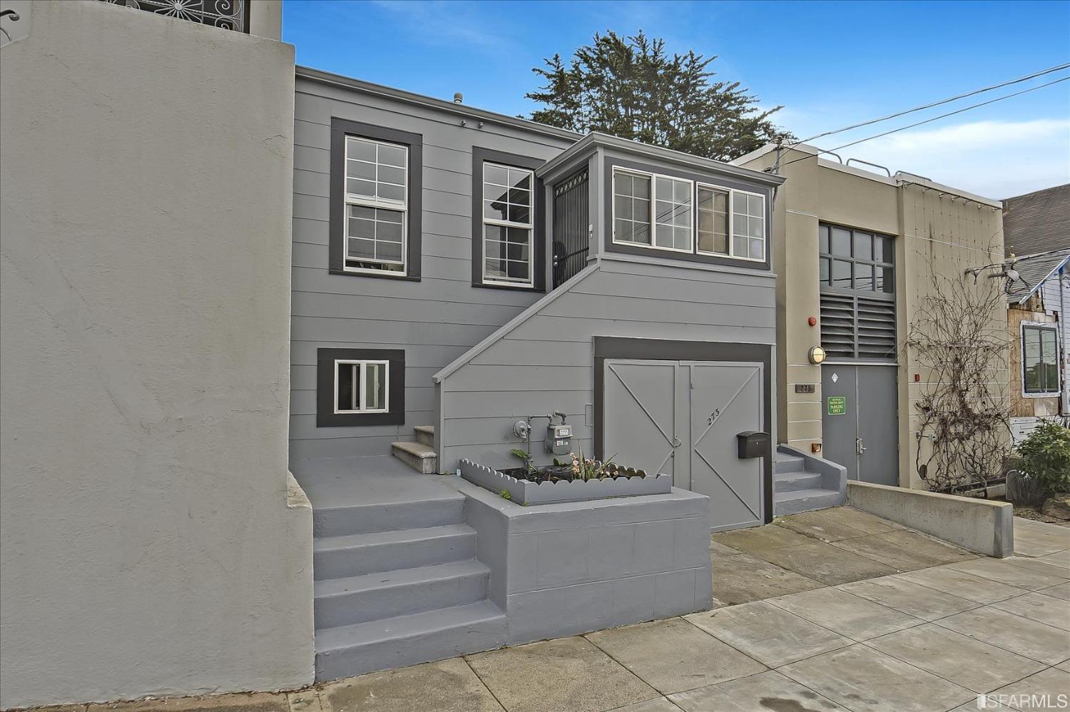 Detail Gallery Image 1 of 1 For 273 Munich St, San Francisco,  CA 94112 - 2 Beds | 1/1 Baths