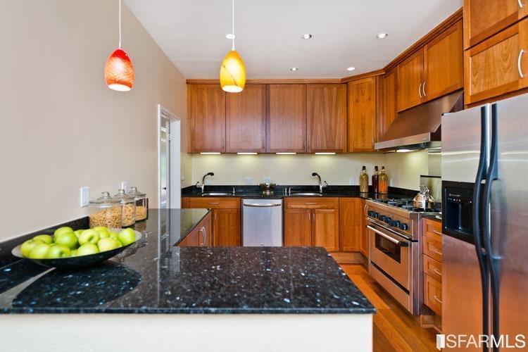 Detail Gallery Image 1 of 1 For 87 States St, San Francisco,  CA 94114 - 3 Beds | 2/1 Baths