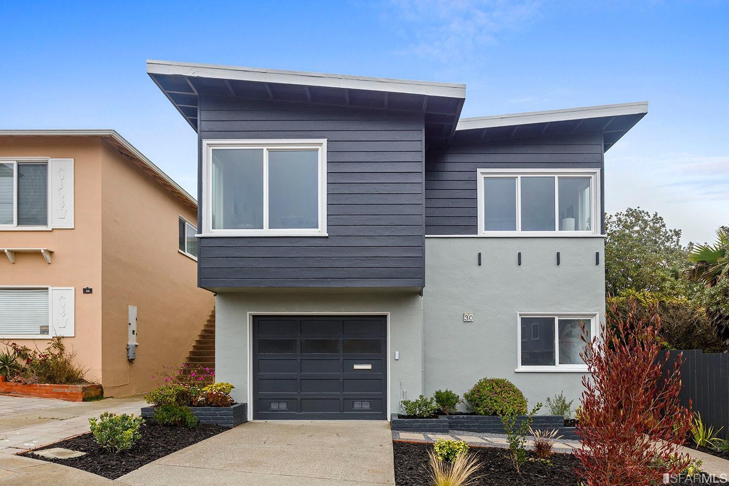 Detail Gallery Image 1 of 1 For 30 Roslyn Ct, Daly City,  CA 94015 - 4 Beds | 2 Baths