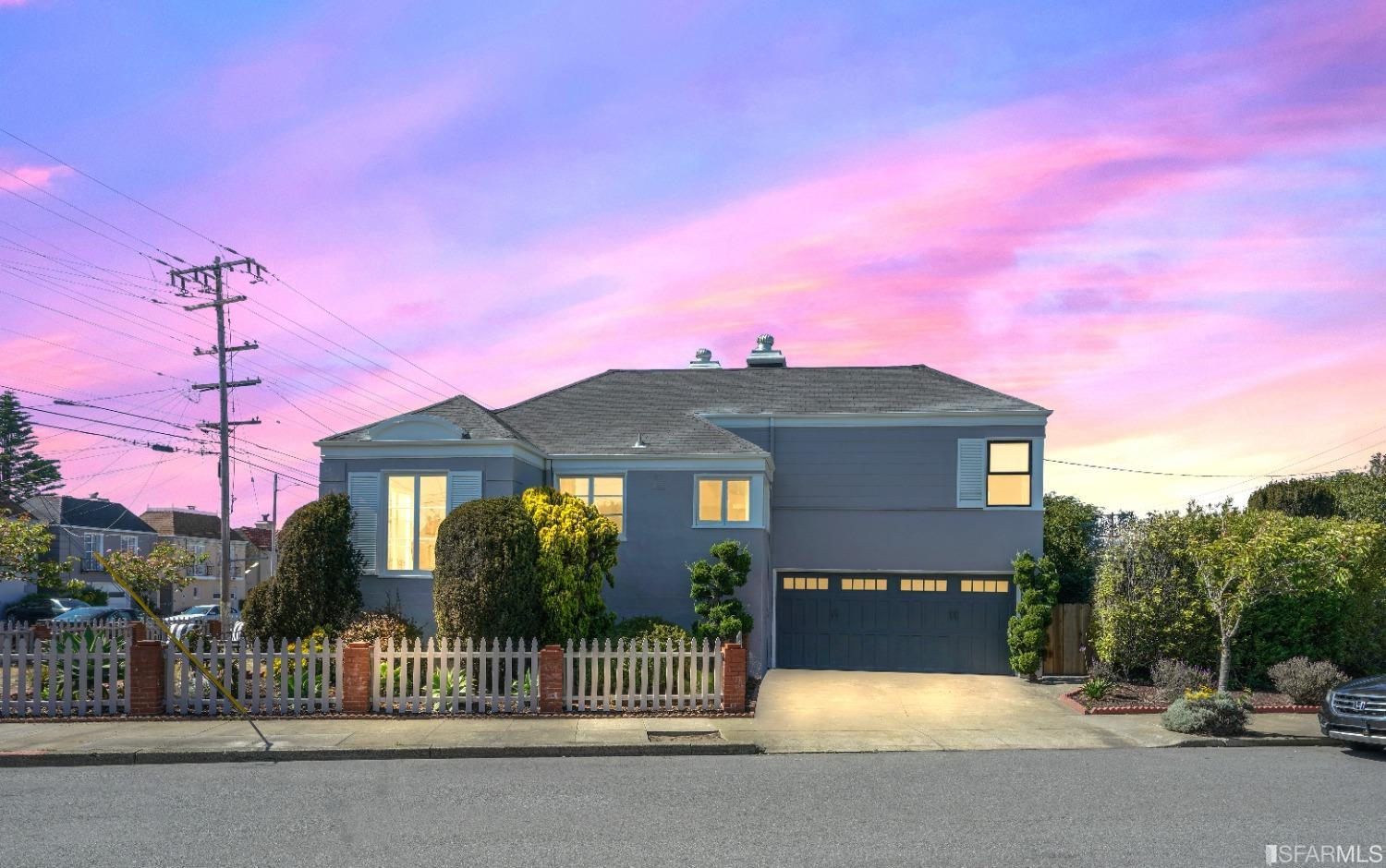 Detail Gallery Image 1 of 1 For 2690 35th Ave, San Francisco,  CA 94116 - 2 Beds | 1/1 Baths