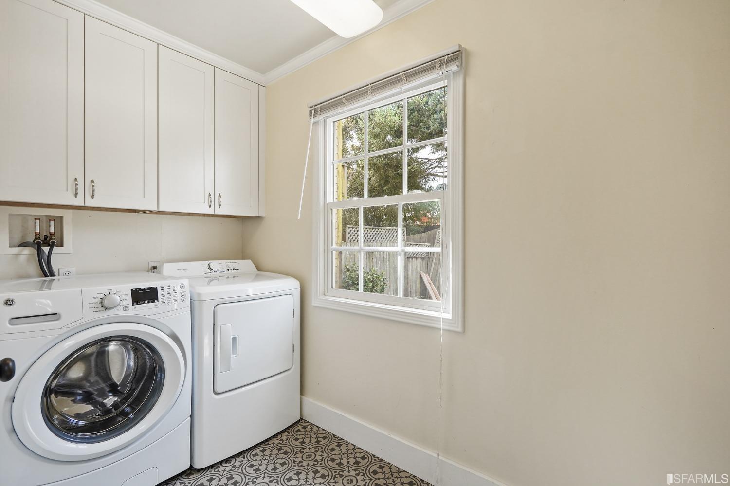 Detail Gallery Image 4 of 19 For 1624 Annie St, Daly City,  CA 94015 - 3 Beds | 2/1 Baths