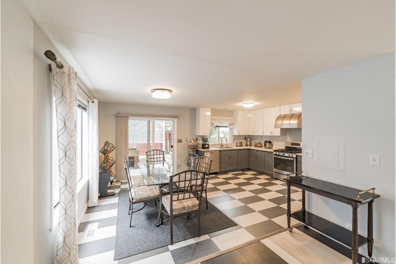 Detail Gallery Image 22 of 42 For 419 Harvey Pl, Pacifica,  CA 94044 - 4 Beds | 3/1 Baths