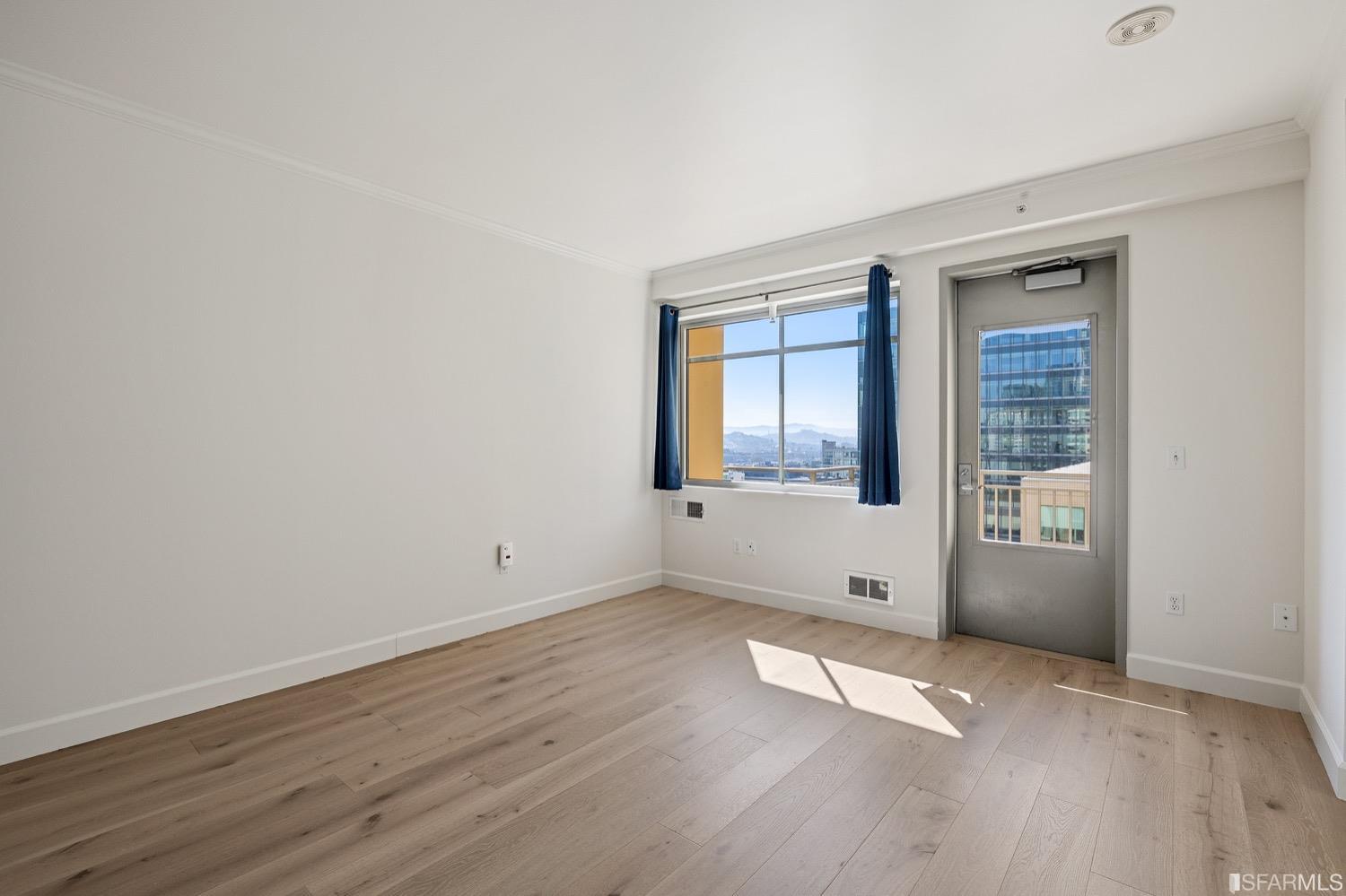 Photo #7: 422703338 Listing 