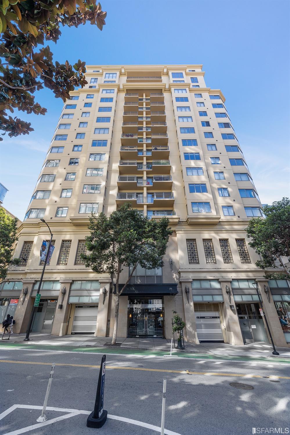 Photo #26: 422703338 Listing 