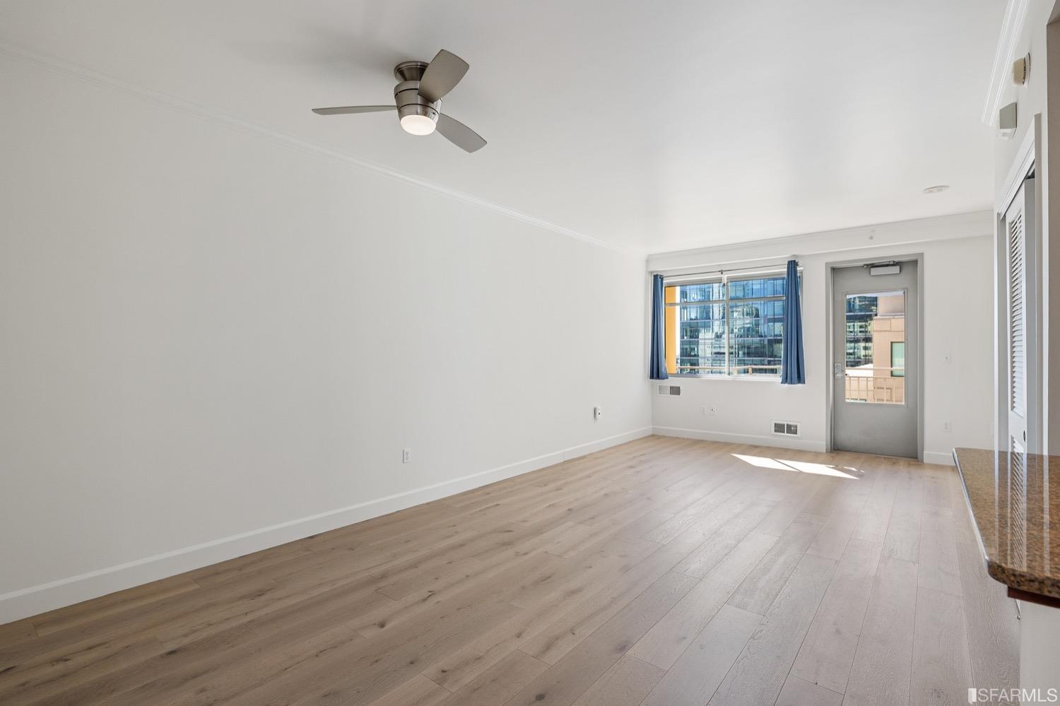 Photo #4: 422703338 Listing 
