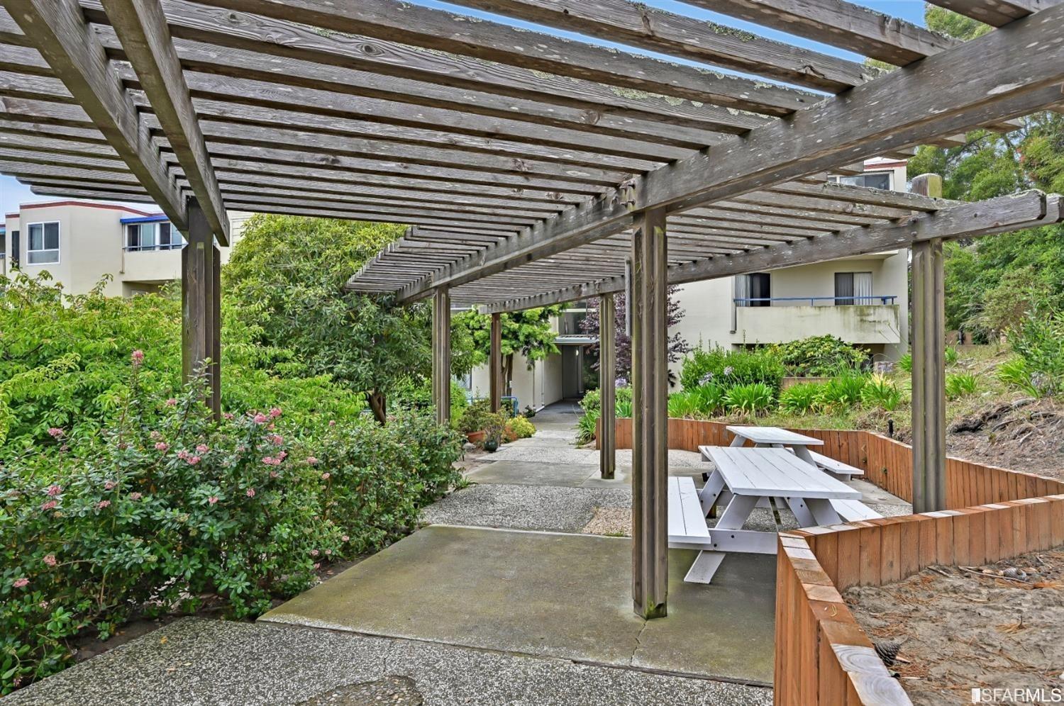 Detail Gallery Image 16 of 17 For 1551 Southgate Ave #329,  Daly City,  CA 94015 - 1 Beds | 1 Baths