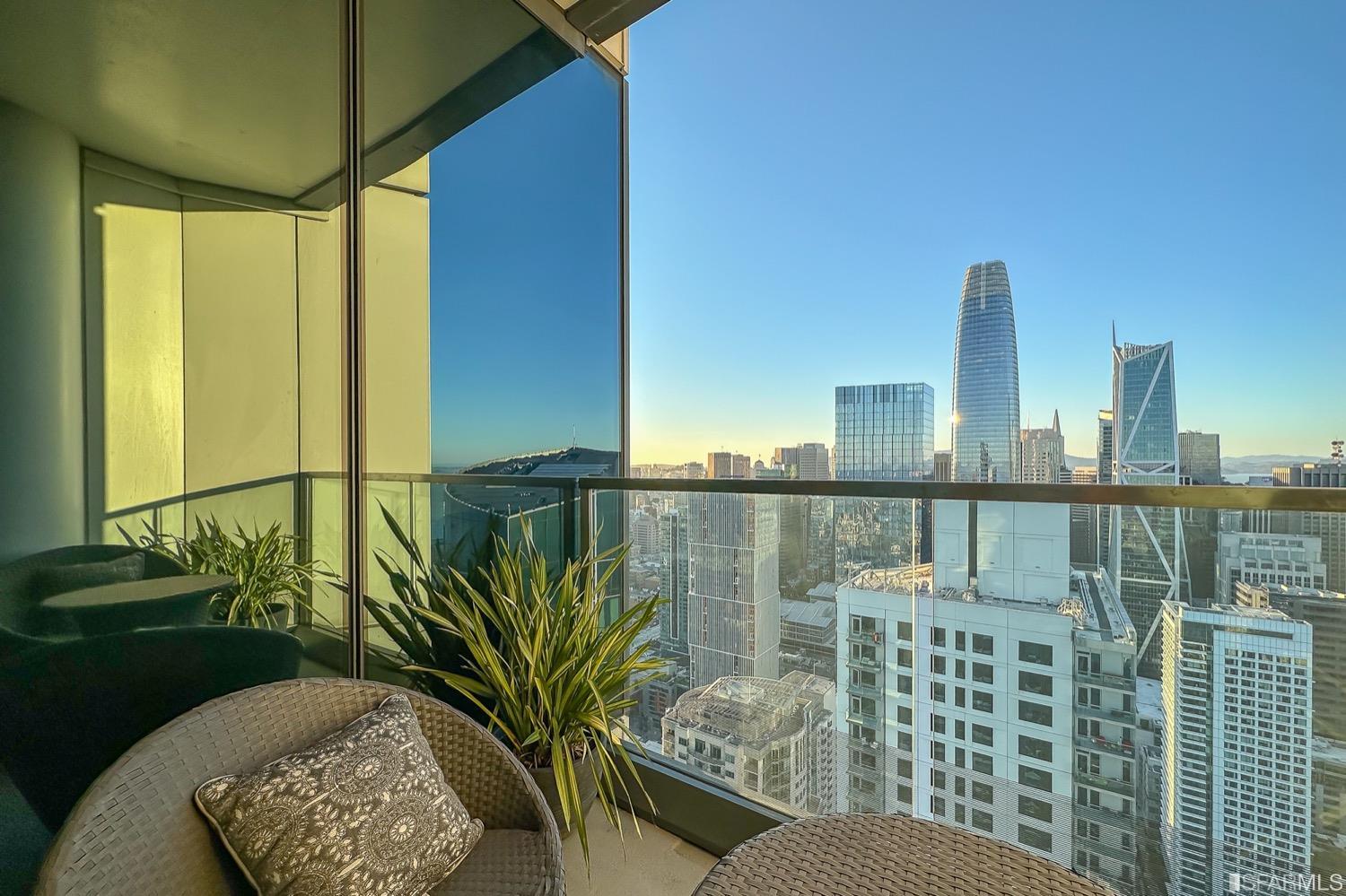 Photo #33: 422705630 Listing 