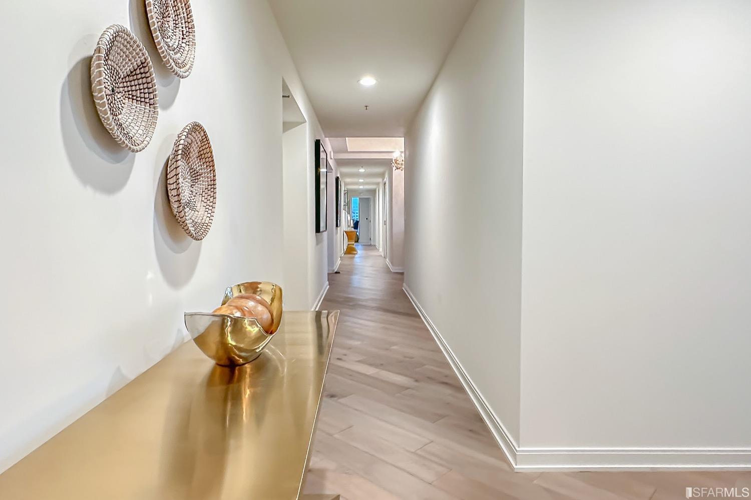 Photo #26: 422705630 Listing 