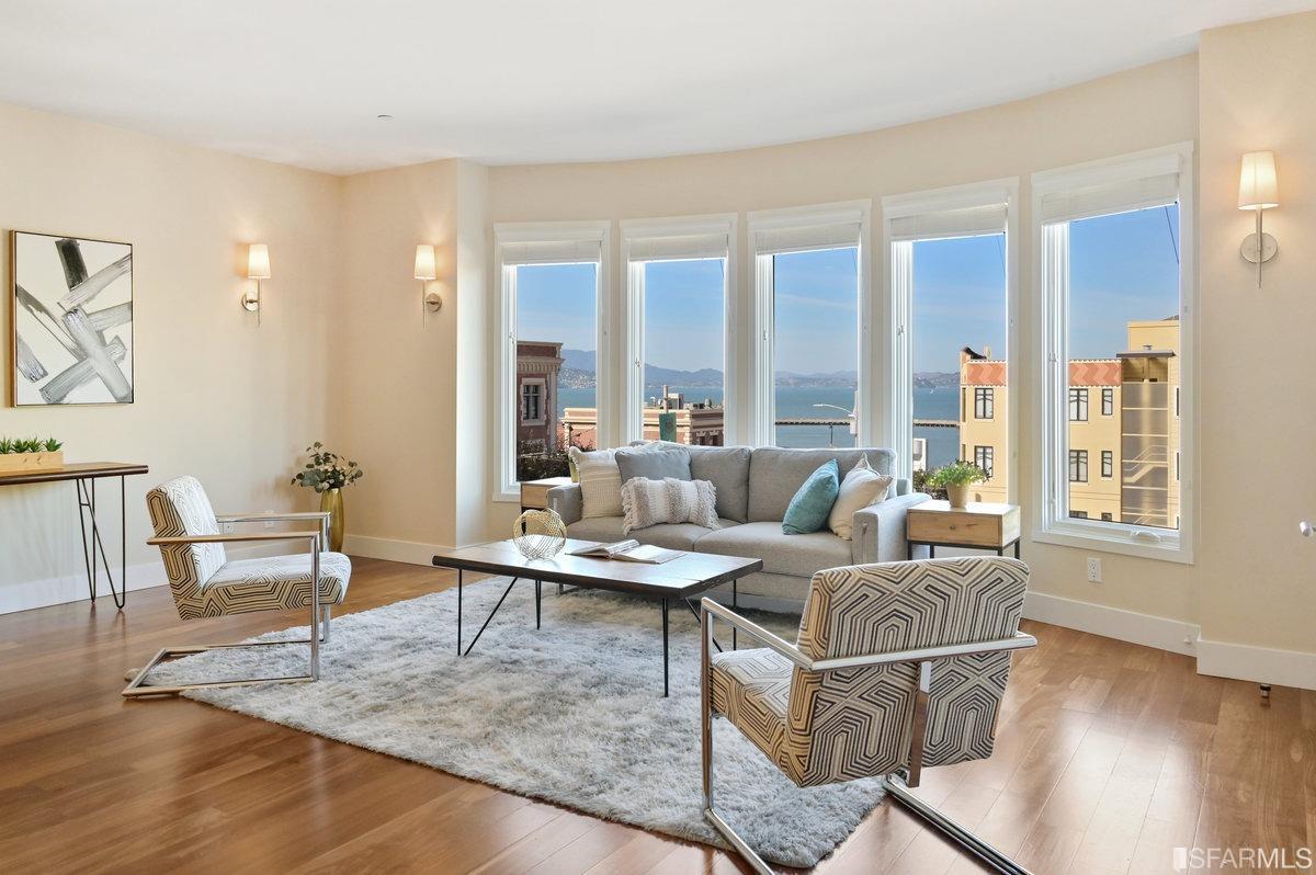 Detail Gallery Image 1 of 1 For 899 North Point St #2,  San Francisco,  CA 94109 - 2 Beds | 2 Baths
