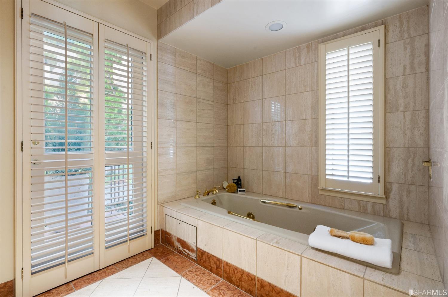 Listing 422706017 : 165 Francisco Street 11, San Francisco, CA, 94133 (photo 38)