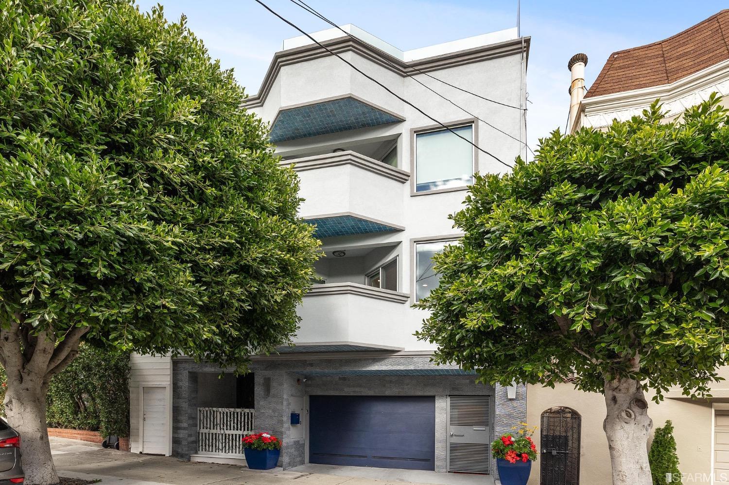 Detail Gallery Image 1 of 1 For 2846 Greenwich St, San Francisco,  CA 94123 - 3 Beds | 3/1 Baths