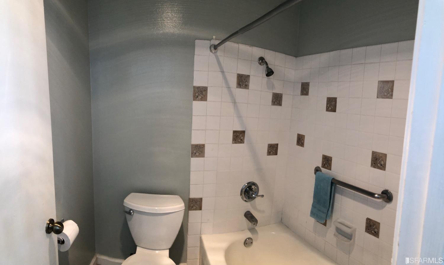 Detail Gallery Image 7 of 9 For 1551 Southgate Ave #316,  Daly City,  CA 94015 - 2 Beds | 1 Baths