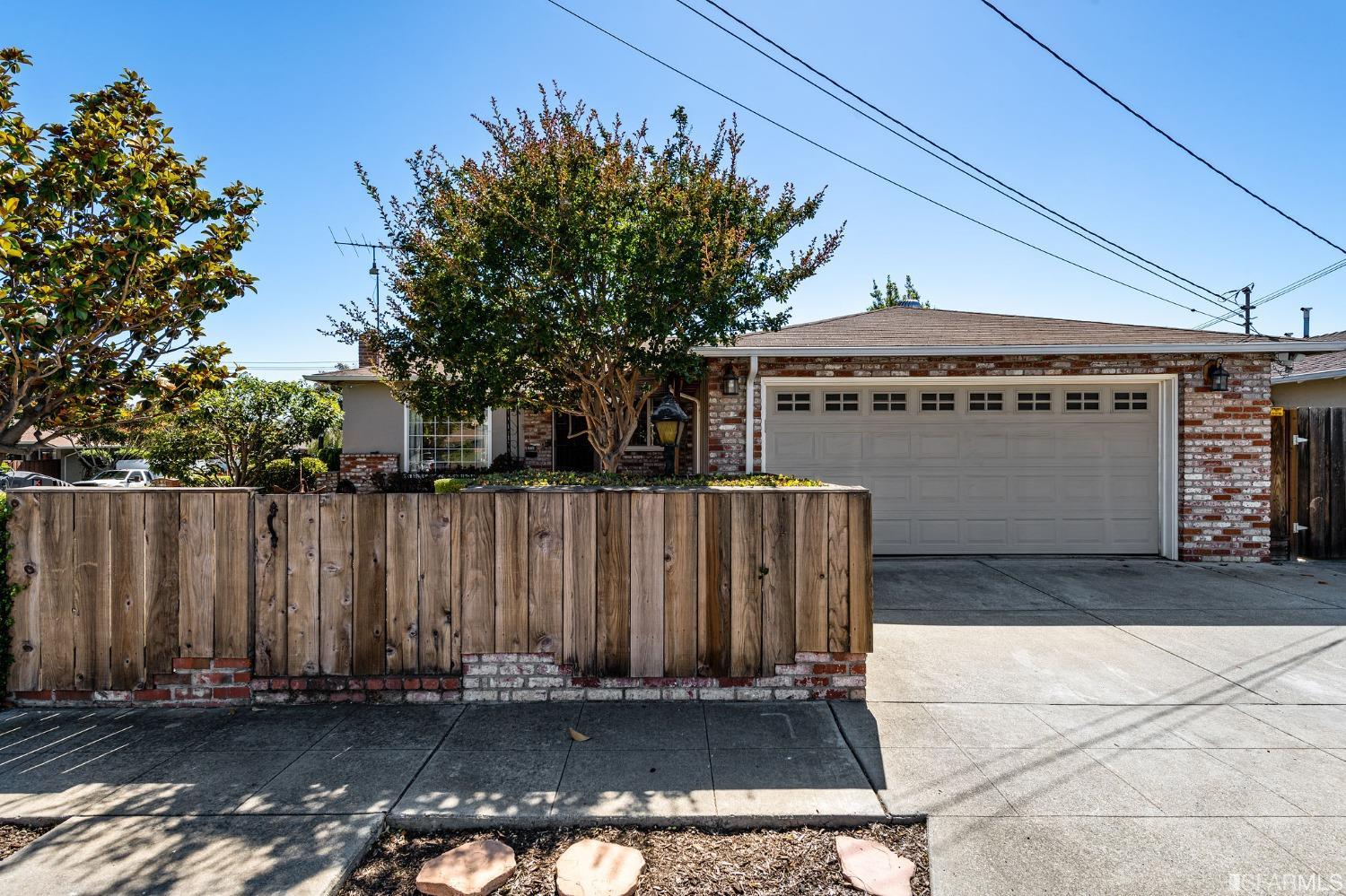 Detail Gallery Image 1 of 1 For 24719 Townsend Ave, Hayward,  CA 94544 - 3 Beds | 2 Baths