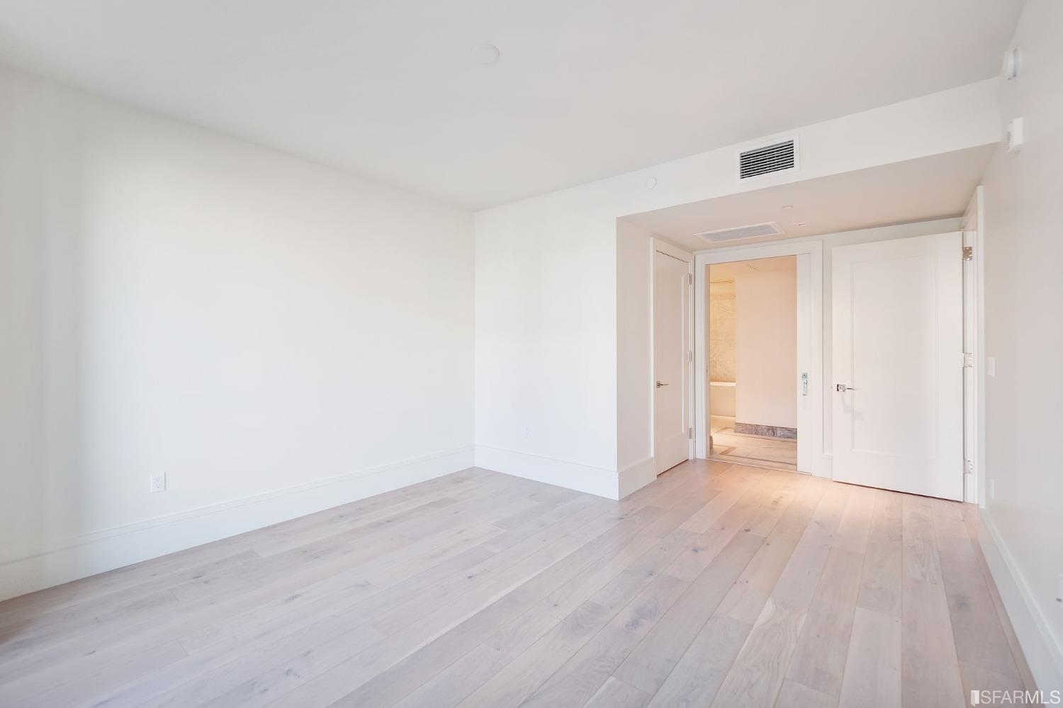 Detail Gallery Image 64 of 74 For 1515 Union St Th2,  San Francisco,  CA 94123 - 2 Beds | 2/1 Baths