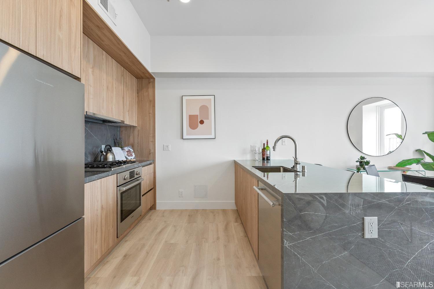 Photo #4: 423719239 Listing 