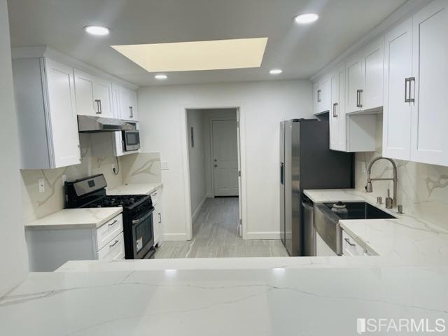 Detail Gallery Image 10 of 13 For 836 30th St, Oakland,  CA 94608 - – Beds | – Baths