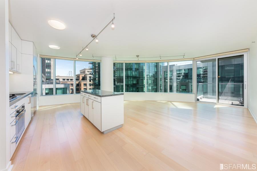 Detail Gallery Image 1 of 1 For 301 Main St 9d-L,  San Francisco,  CA 94105 - 2 Beds | 2 Baths