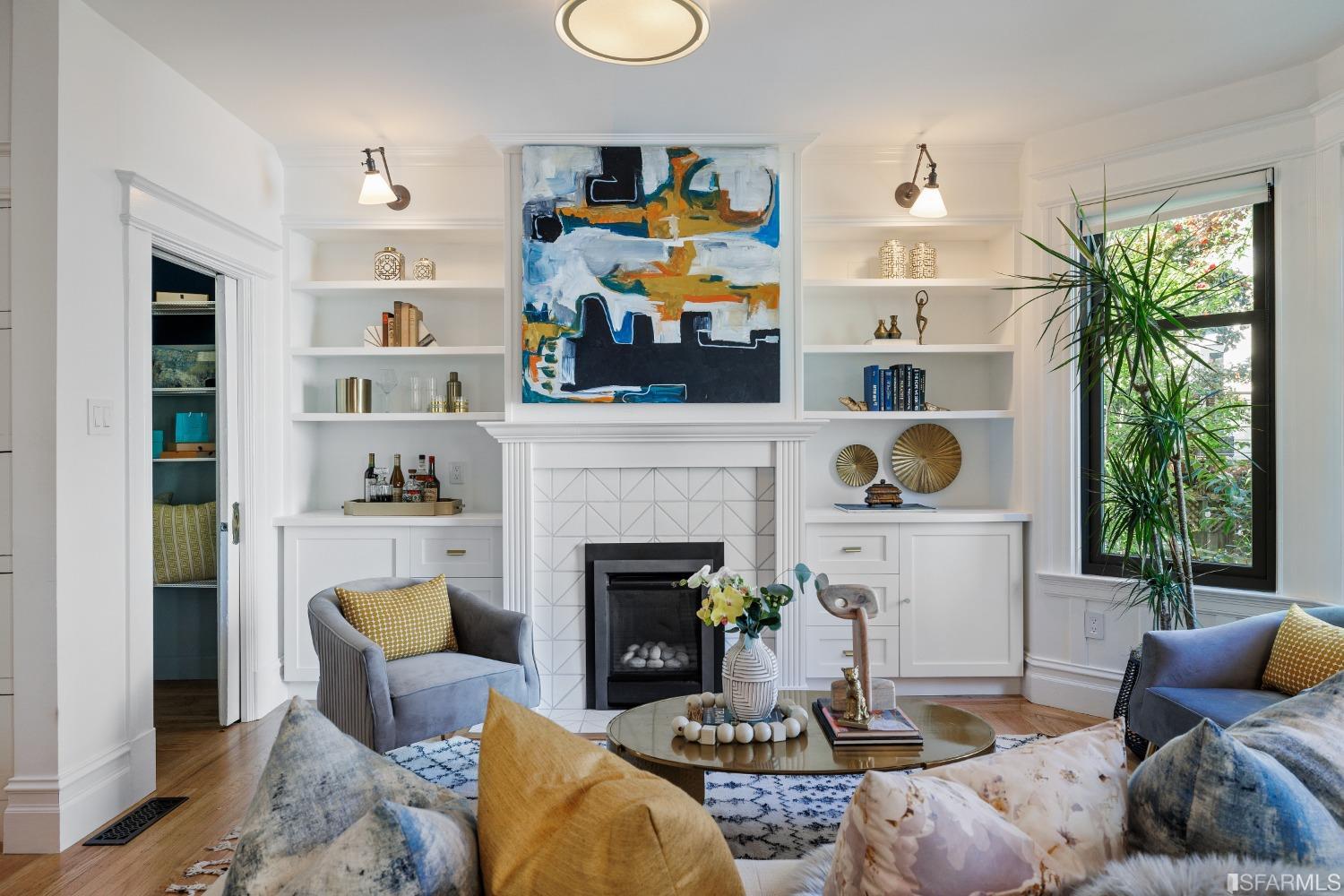 Photo #3: 423726910 Listing 