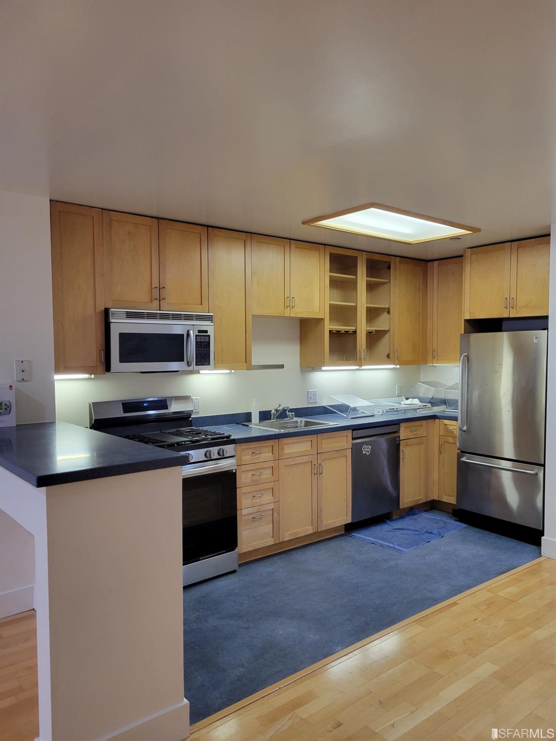 Detail Gallery Image 3 of 6 For 2331 Mission St #1,  San Francisco,  CA 94110 - 1 Beds | 1 Baths