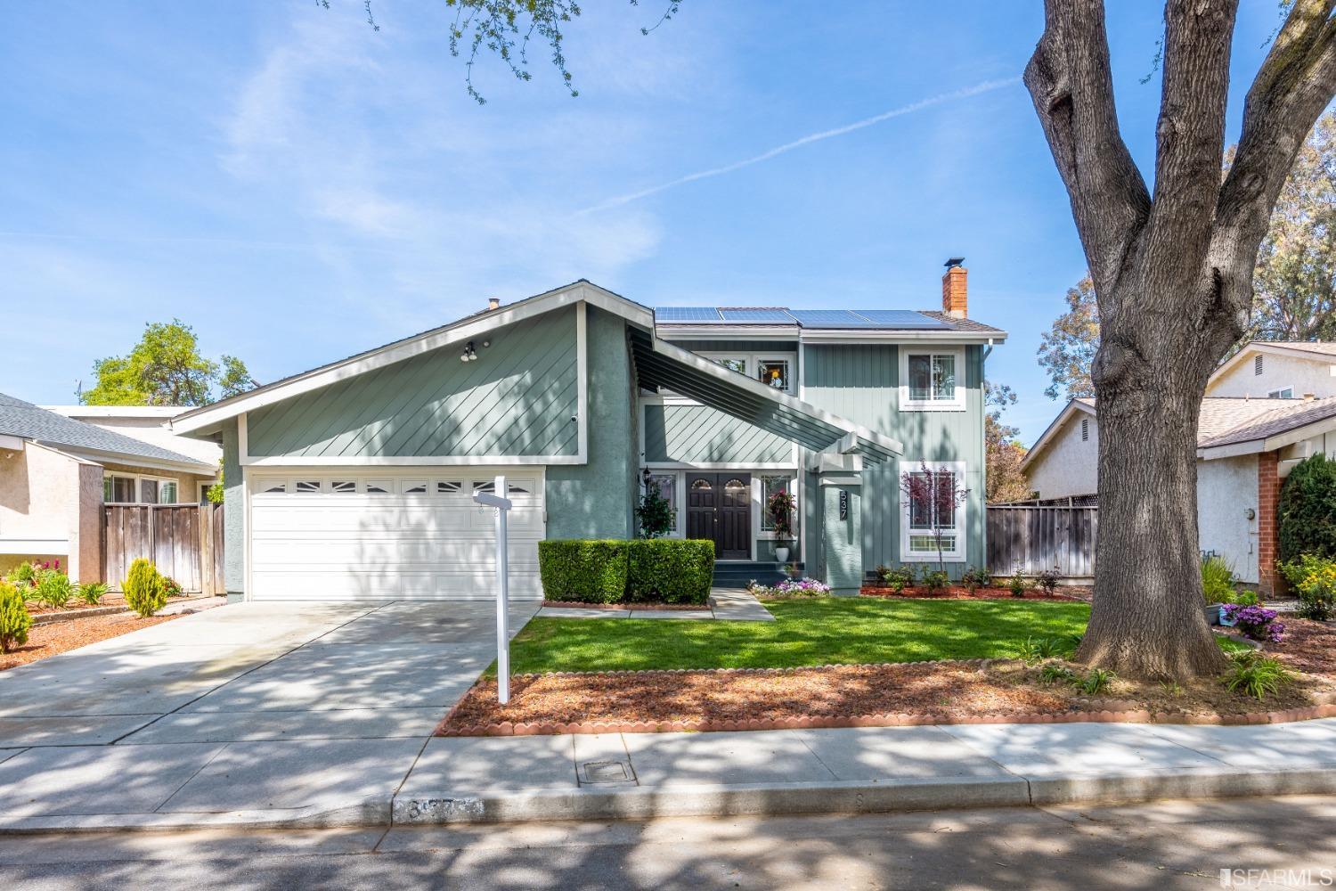 Detail Gallery Image 1 of 1 For 537 Century Oaks Way, San Jose,  CA 95111 - 4 Beds | 2/1 Baths