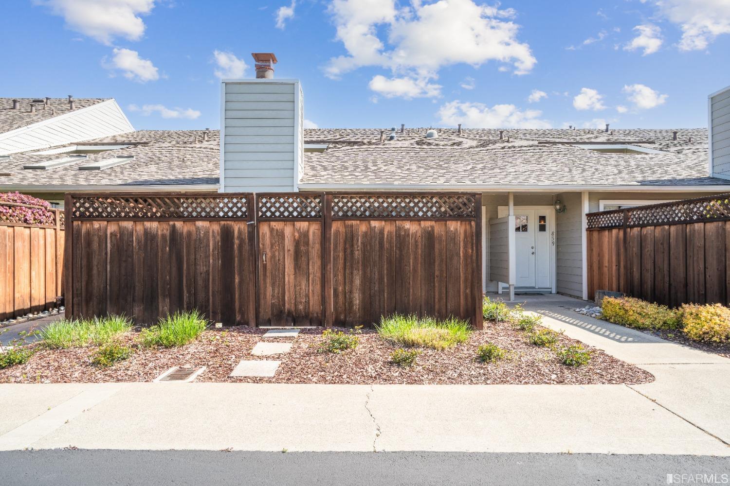 Detail Gallery Image 1 of 1 For 857 Peary Ln, Foster City,  CA 94404 - 3 Beds | 2/1 Baths