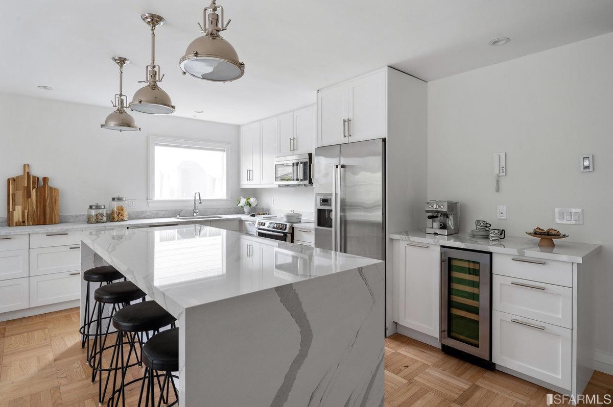 More Details about MLS # 423738316 : 2828 GREENWICH STREET #4