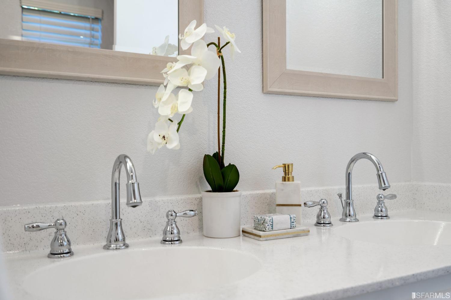 Detail Gallery Image 18 of 32 For 1003 Foster St, Alameda,  CA 94502 - 2 Beds | 2 Baths