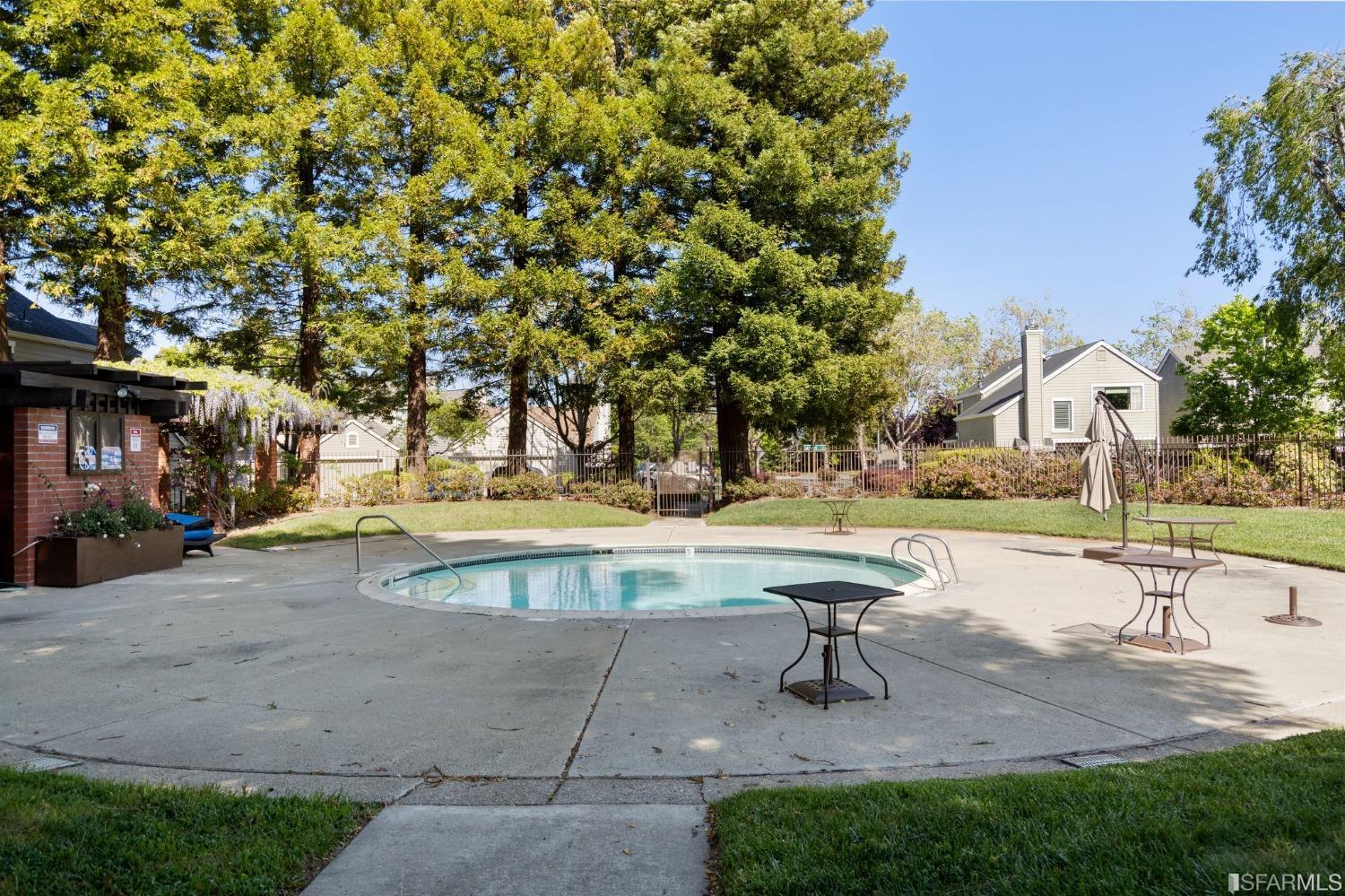 Detail Gallery Image 23 of 32 For 1003 Foster St, Alameda,  CA 94502 - 2 Beds | 2 Baths