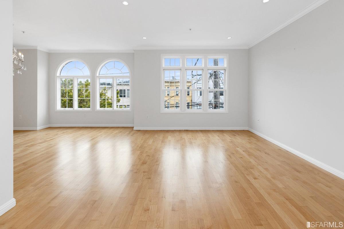 Photo #6: 423743429 Listing 