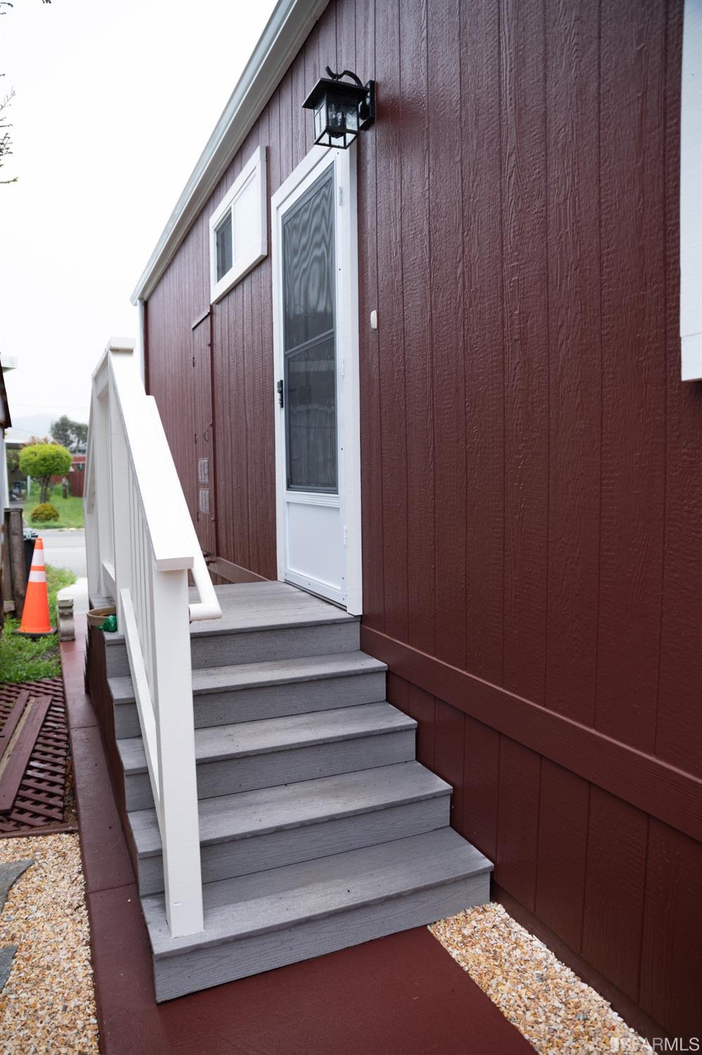 Detail Gallery Image 12 of 66 For 104 Barranca Ln, Moss Beach,  CA 94038 - 3 Beds | 2 Baths