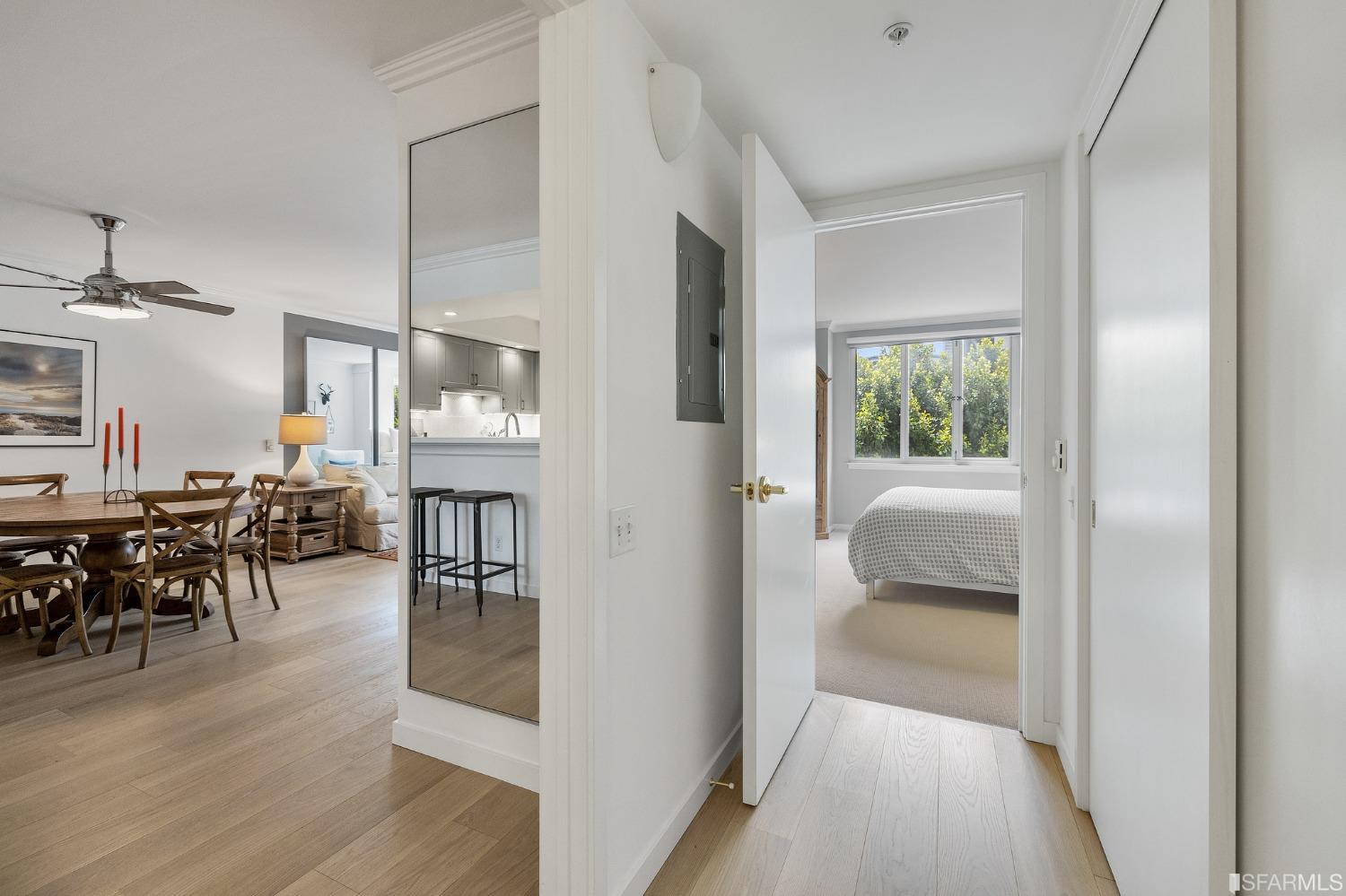 Photo #18: 423744617 Listing 