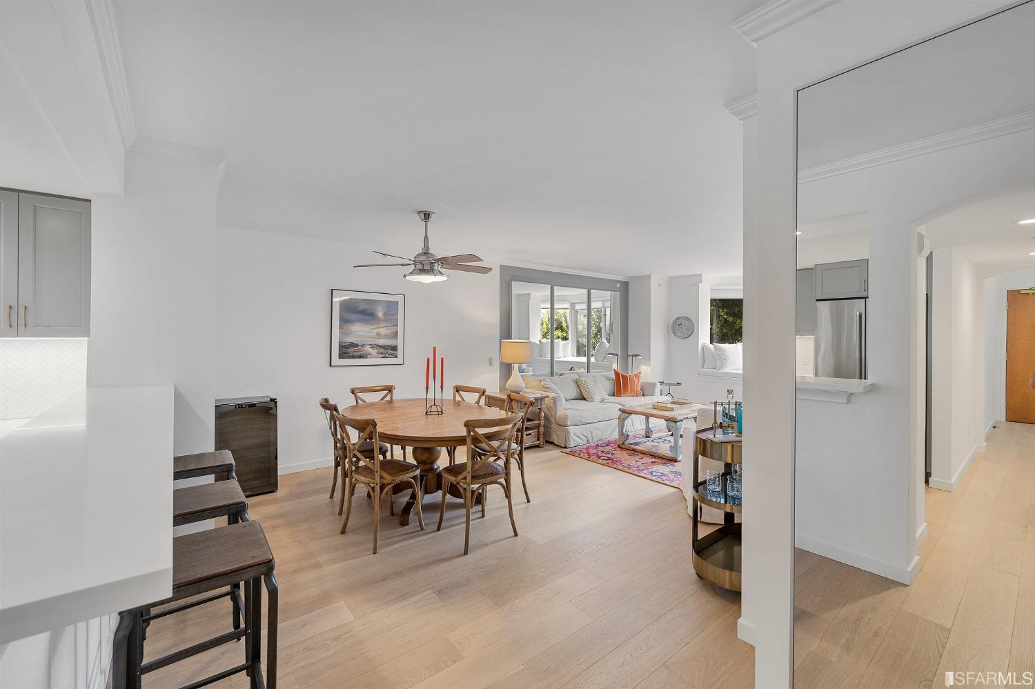 Photo #3: 423744617 Listing 